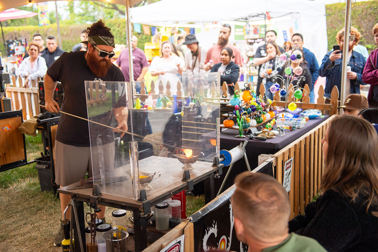 Read more about the article Glassblowing with So Hot Glass